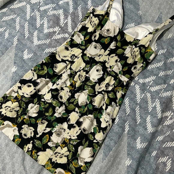 Bebe dress - Picture 2 of 4